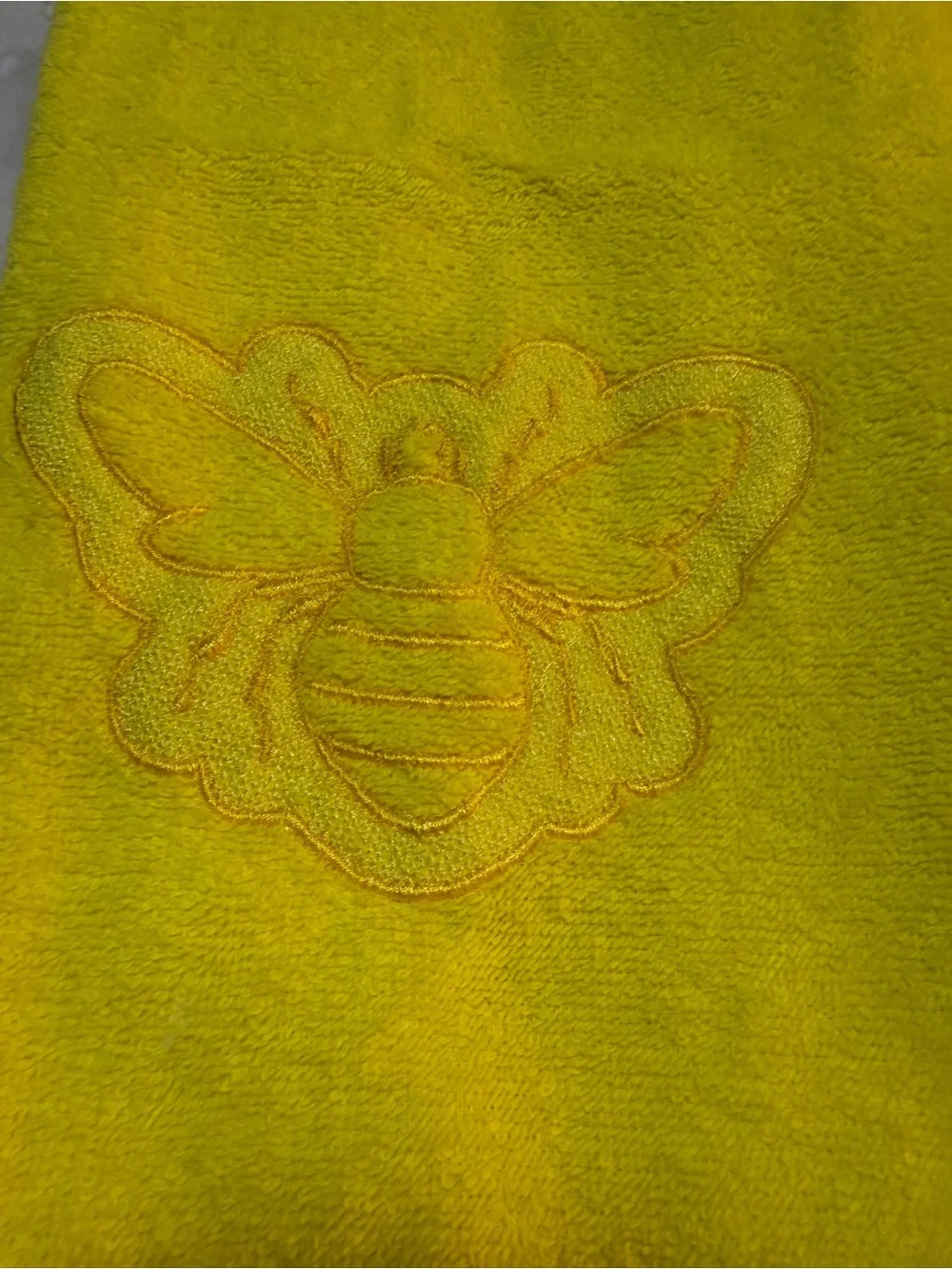 🐝Set of 2 Bright Yellow hand towels with Bee Embroidery🐝